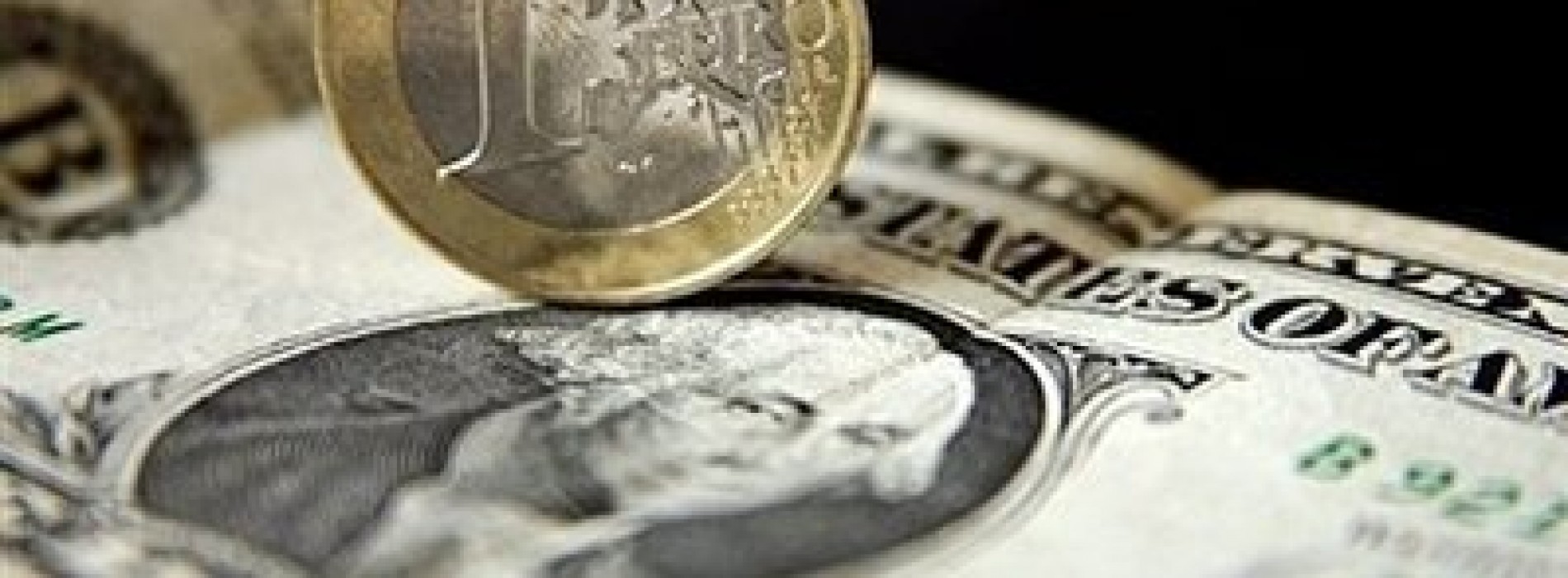 Poranny komentarz walutowy – nowe minima na EURUSD