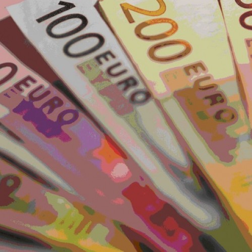 Draghi wspiera euro