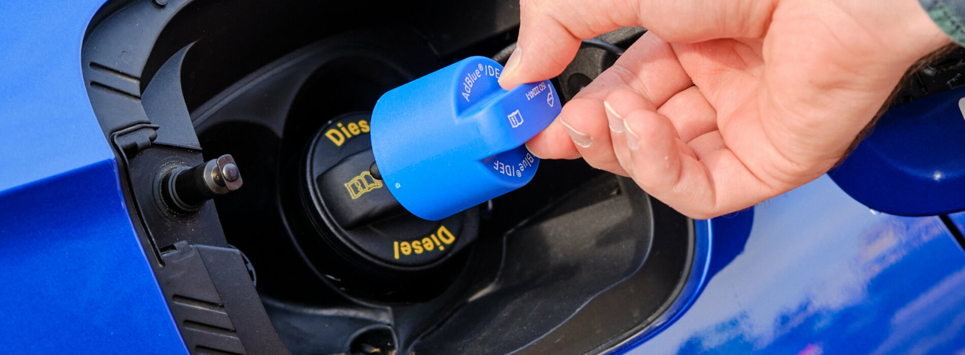 Usuwanie AdBlue to jedyna słuszna inwestycja w celu pozbycia się awarii AdBlue. Jeśli Twój pojazd dotknął problem z AdBlue, to nie ryzykuj i postaw na jedyne skuteczne rozwiązanie, jakim bez wątpienia jest wyłączenie systemu z poziomu sterownika pojazdu!