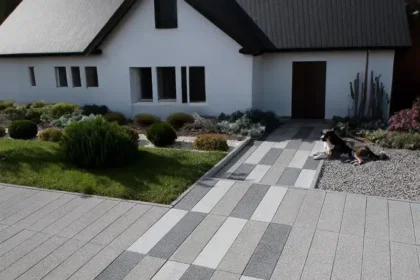 Nowoczesna aranżacja podjazdu z płytami wielkoformatowymi – inspiracje i realizacje