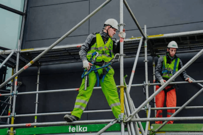 Jak prawidłowo konserwować elementy szalunków i rusztowań, by służyły latami?