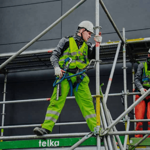 Jak prawidłowo konserwować elementy szalunków i rusztowań, by służyły latami?